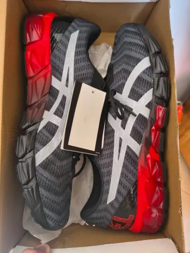 Tênis Asics Quantum 180 Bred - 46