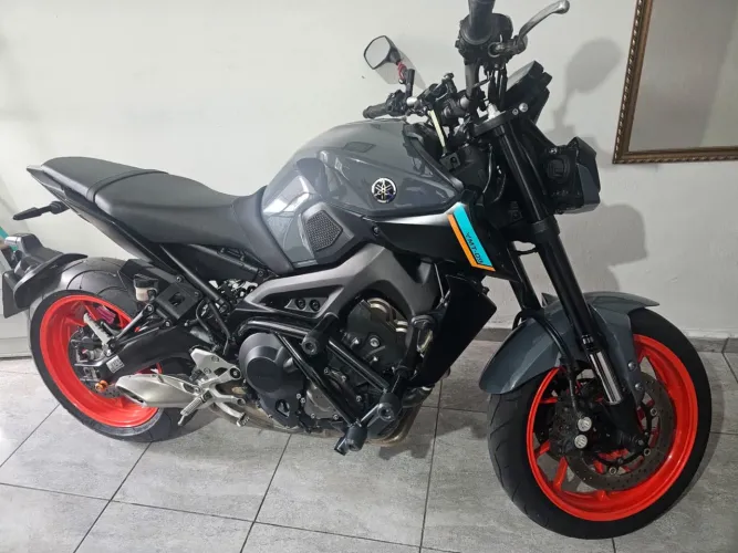 MT 09