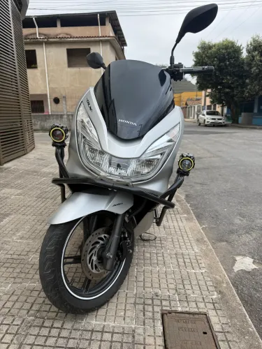 Honda PCX 2018 150 DLX
