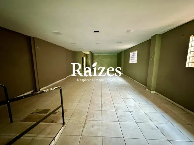 Imóvel Comercial com aproximadamente 300 m² no Bairro Morada da Colina em Uberlândia
