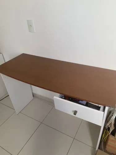 Vendo 2 Mesas para escritório- 250,00 Cada