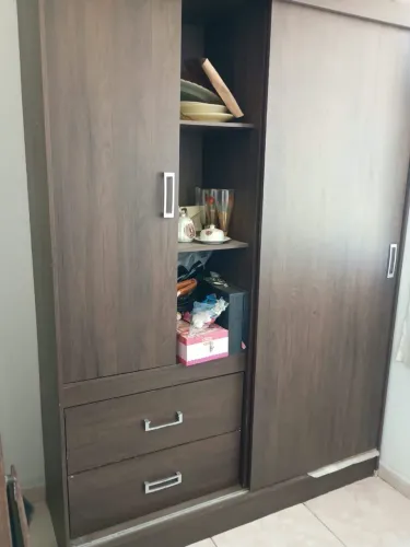 Guarda roupa de solteiro