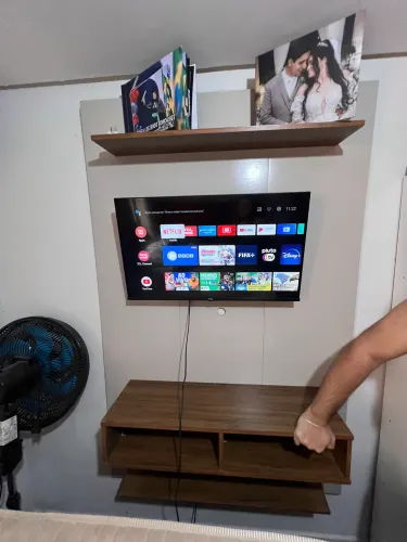 Painel de televisão para até 50 polegadas