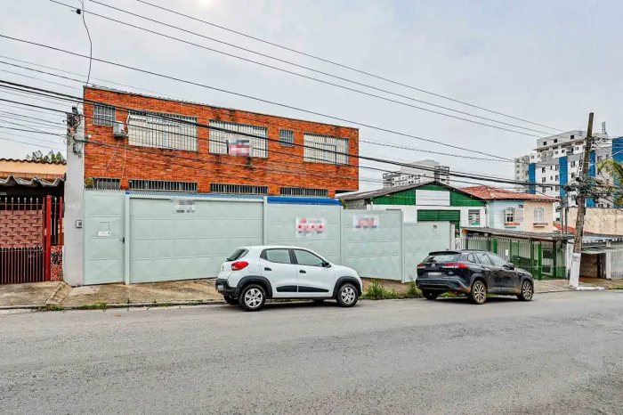 Prédio comercial na Rua Ibiapaba, 422 572 m²