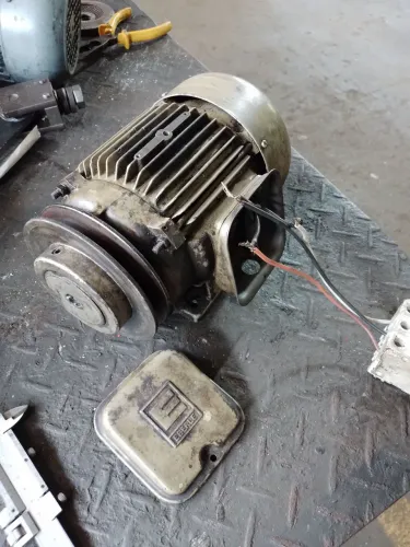 Motor 220 trifásico 2 CV