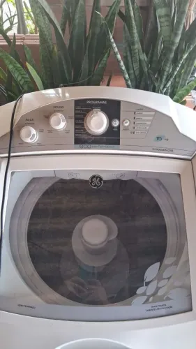 VENDO MÁQUINA DE LAVAR 15 KG PRECISA TROCAR A PLACA.