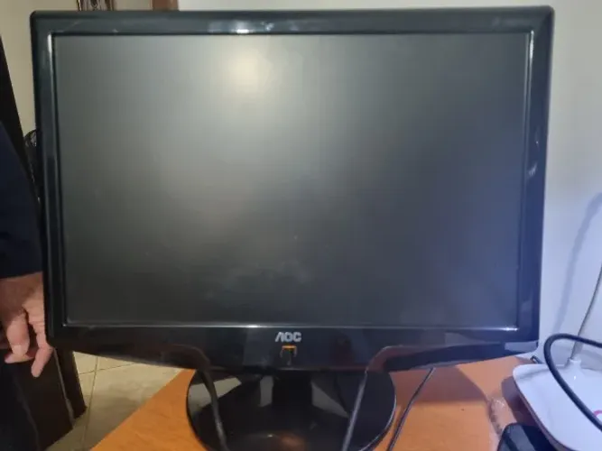 Monitor AOC 931Fwz