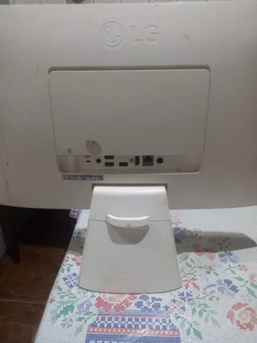 Pc LG Branco modelo 22V280