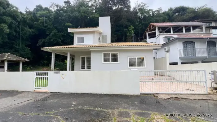 Casa à venda na Praia da Daniela Florianópolis