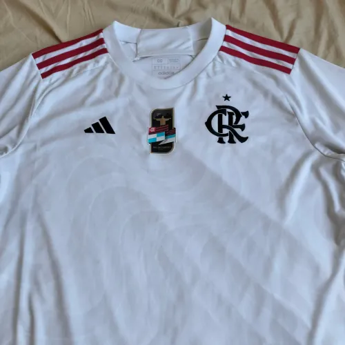 Camisa Flamengo feminina 2024/2025 com patch carioca