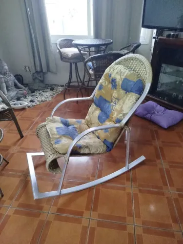 CADEIRA DE BALANÇO