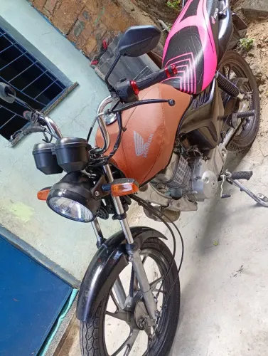 Moto Honda 2010, bom para sair da pernada, aceito proposta