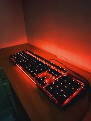 Teclado HyperX Mecânico RGB 100%