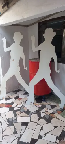TORRO Manequim em mdf pra loja 