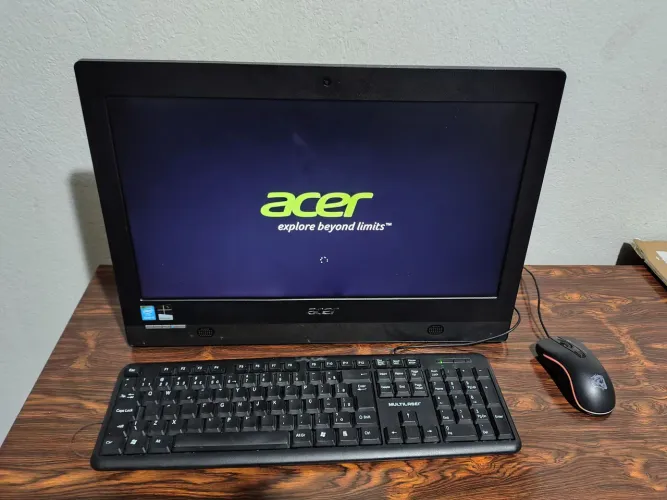 Computador all in one ACER. Funciona mas desliga sozinho.