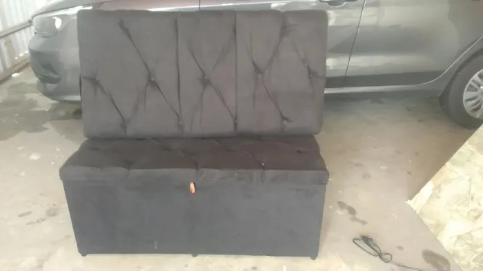  Puff Bau com encosto 