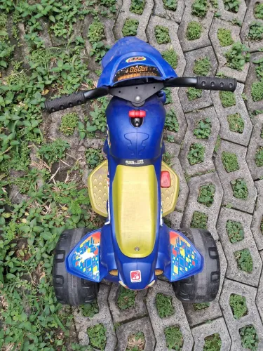 Moto elétrica infantil