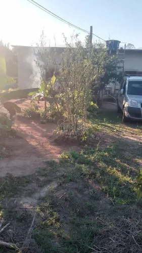 CHÁCARA COM CASA E 1.200 m² EM FRENTE AO KARTÓDROMO INTERNACIONAL DE GUAPIMIRIM!
