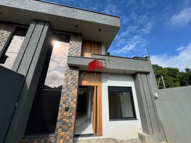 Casa com 126m² 3 quartos, à venda, no bairro Rio Pequeno em São José dos Pinhais