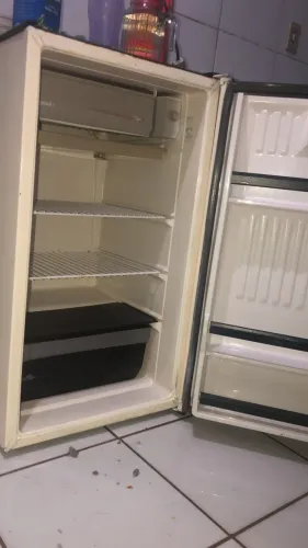 Vendo frigobar em perfeitas condições