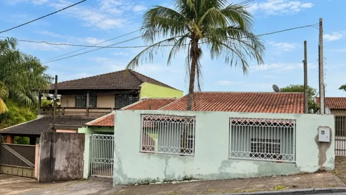 Casa para locação com 3 quartos no bairro Parigot de Souza 1, Zona Norte de Londrina