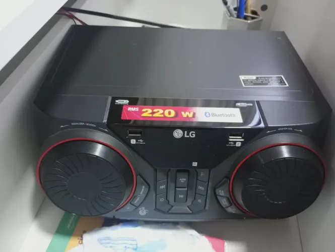 Mini System LG XBOOM 220W - Bluetooth e USB