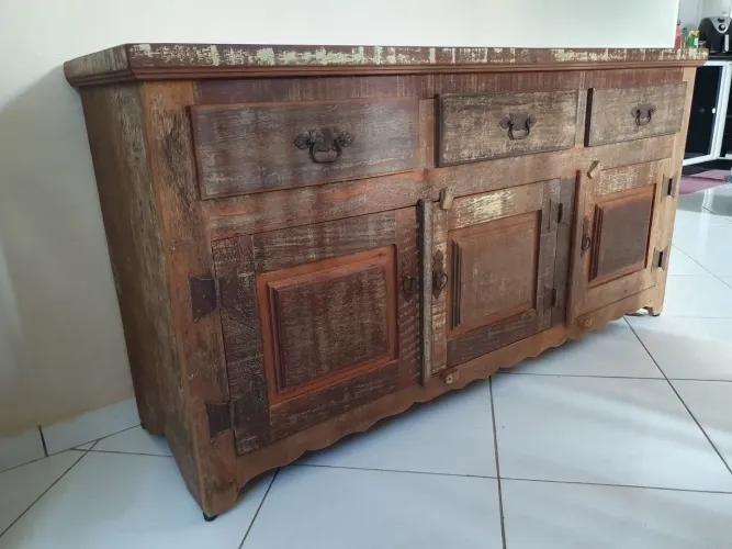 Armário buffet de madeira demolição