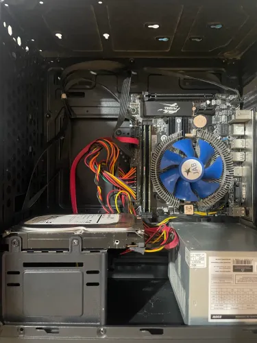 Pc para ajeitar ou retirar peças