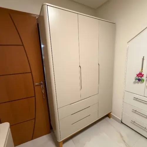 Jogo Berço e guarda Roupa