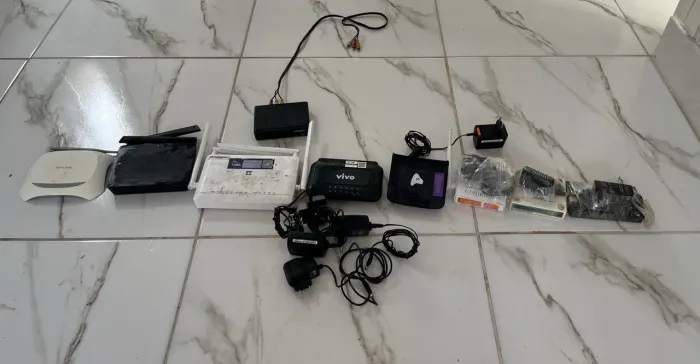 LOTE DE MODEMS 