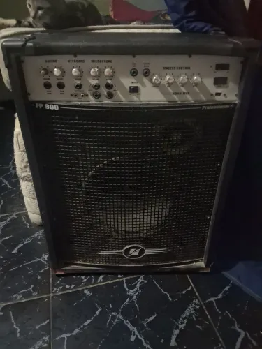 Caixa amplificada