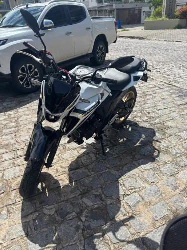 Fazer 250 2025 com 2.300km