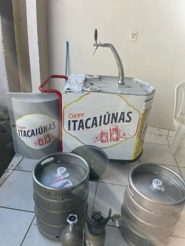 Carrinho de chopp móvel