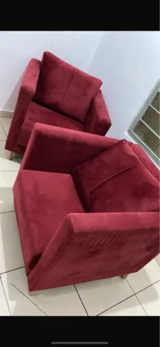 Vendo poltrona semi nova sem nenhum detalhe 