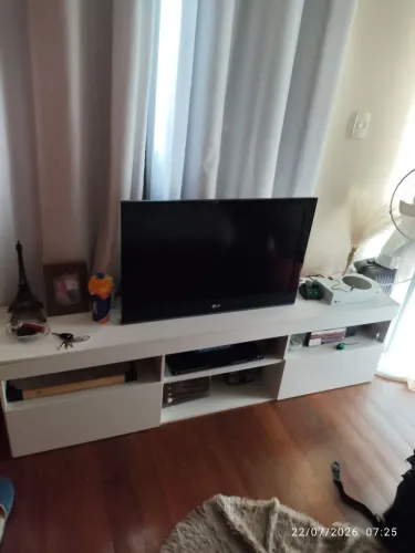 Rack para TV até 60" Branco com Portas e Nichos - Ótimo Estado