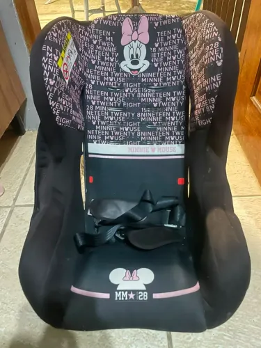 Cadeirinha de carro para criança de até 36 kilos