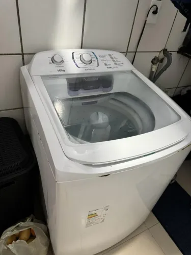 Máquina de Lavar roupas Eletrolux 16kg
