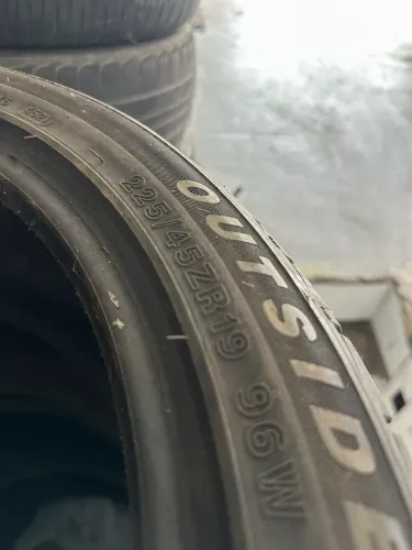 Pneu 225/45R19
