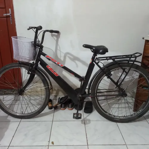 BIKE A VENDA POR 250,00. POTI CALOI.