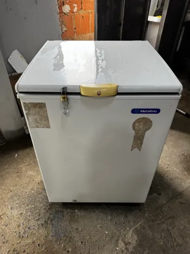 Freezer Horizontal Metalfrio 1 Tampa 293 Litros DA302B2 Branco 110V