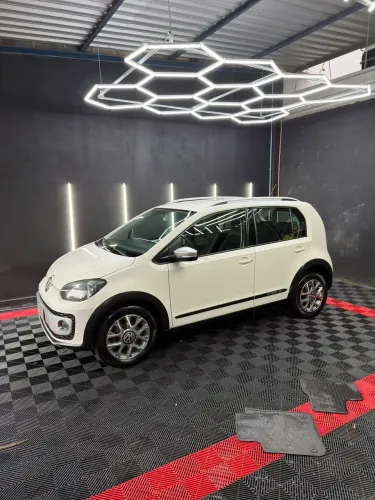 Volkswagen Up! Cross 1.0 TSI Total Flex 12V 5P 2016