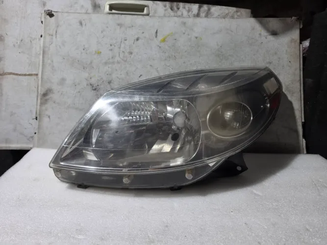 FAROL ESQUERDO RENAULT SANDERO 2008 A 2011 ORIGINAL