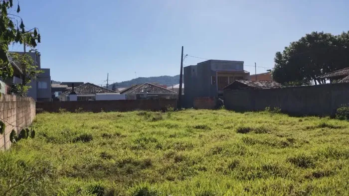 Imóvel para venda possui 654 metros quadrados em São João do Rio Vermelho - Florianópolis