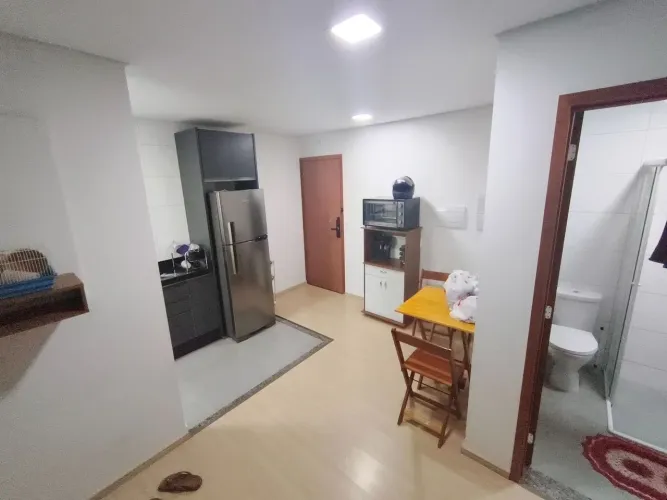 Alugo apartamento com cozinha mobiliada 