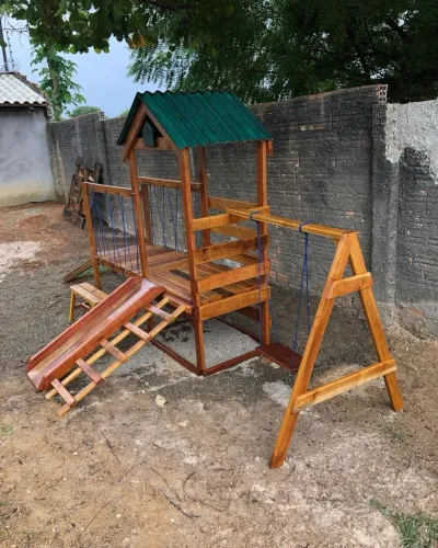 Playground de madeira 