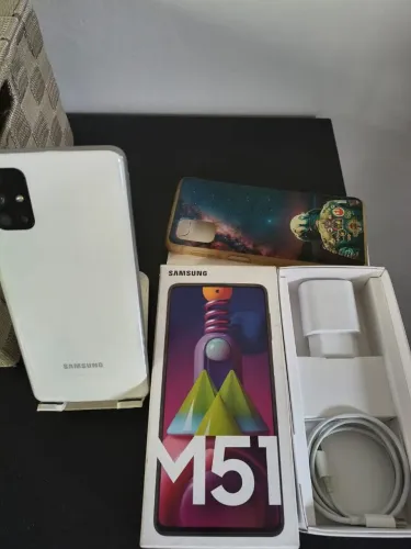 Celular Samsung galaxy M51 em excelente estado!
