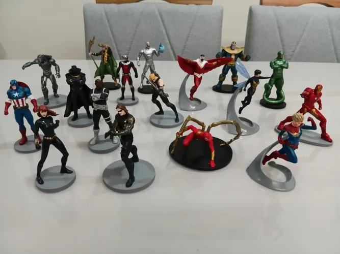Coleção bonecos marvel originais disney