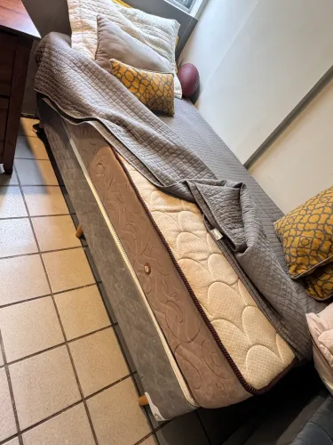 Cama de solteiro