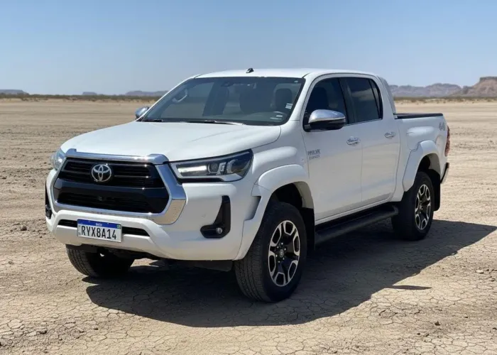 Toyota Hilux CD SRX Plus 4X4 2.8 TDI Die. Aut. 2024