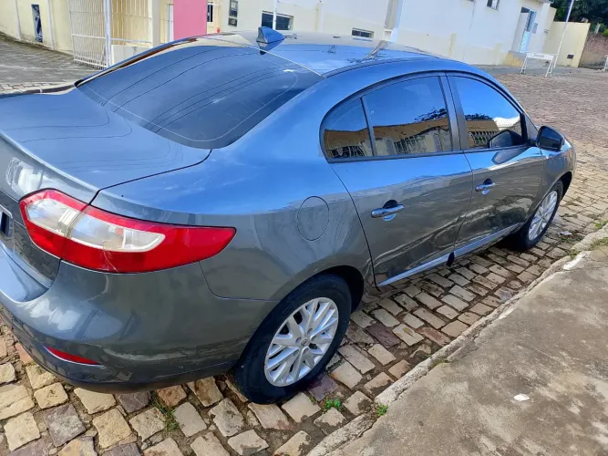 Renault Fluence Sed. Dynamique 2.0 16V Flex Mec. 2016